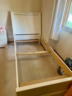 Twin bed
