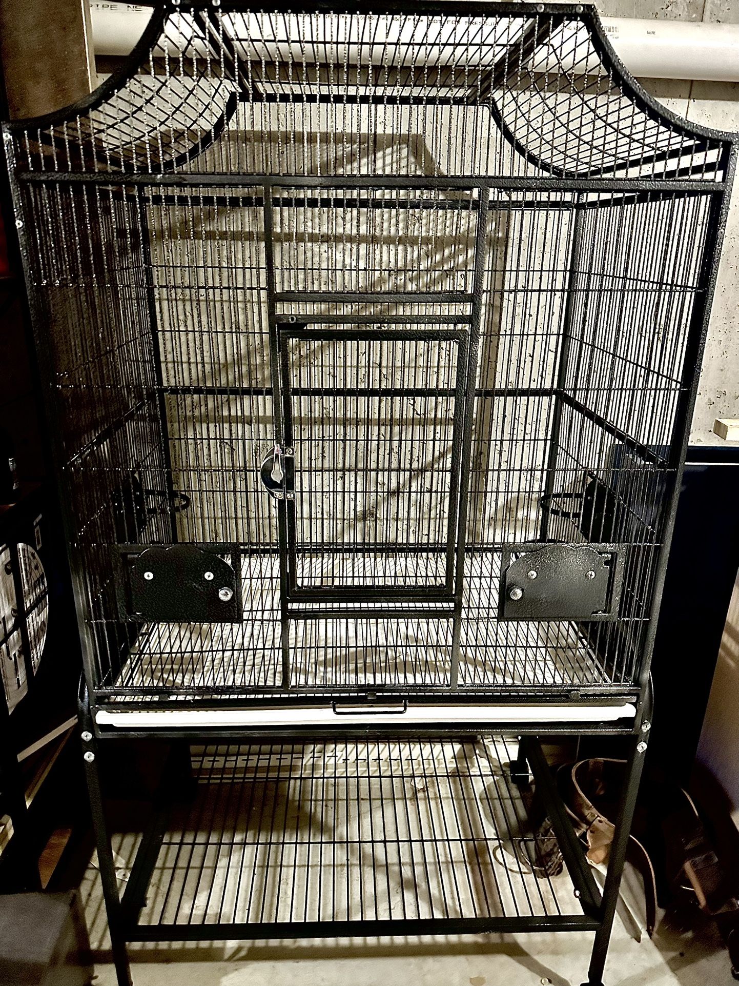Large Bird Cage, Aviary Home, Quality Medium To Large Bird Or Parrot Cage