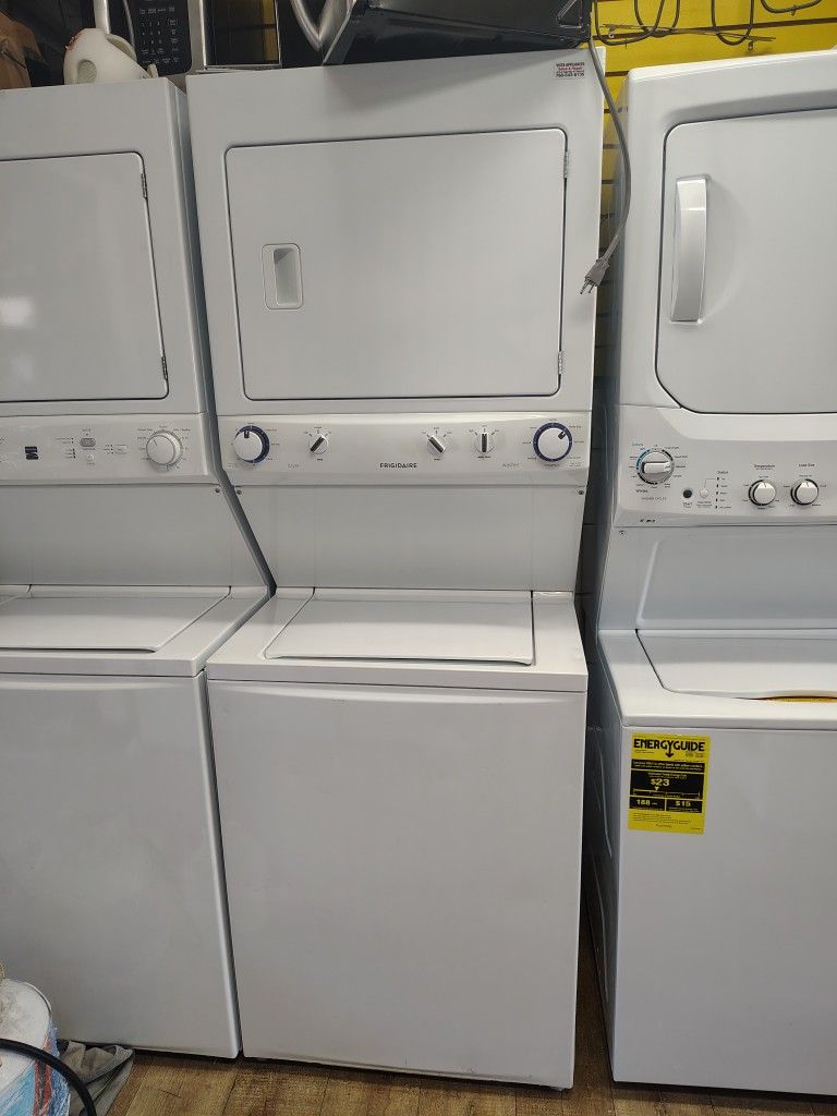 Frigidaire Electric Stackable 220v   Washer  Dryer Super Capacity In Excellent Working Condition 