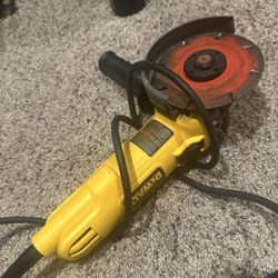DEWALT ANGLE GRINDER