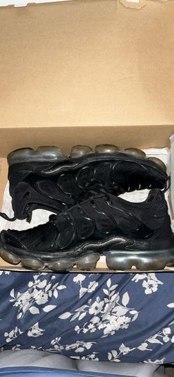 Nike Air VaporMax Plus Triple Black Sneakers