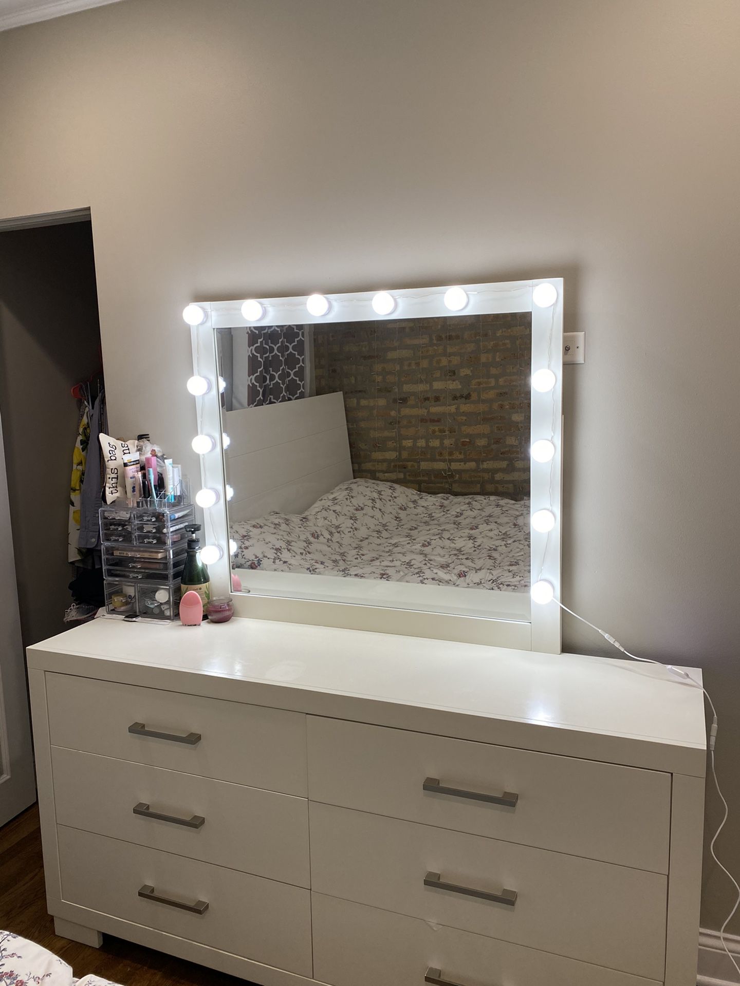 Dresser with make up lights and mirror