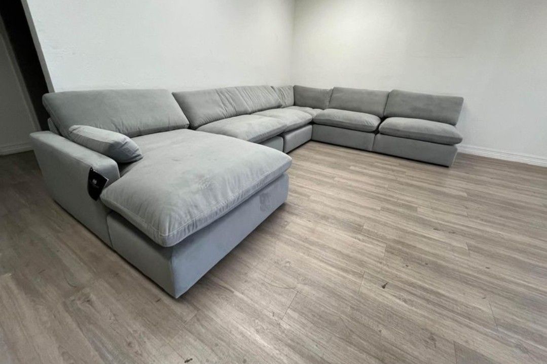 MODULAR BRAND NEW LIGHT GREY SECTIONAL SAME DAY DELIVERY 