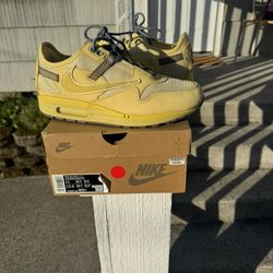 Travis Scott Saturn Gold Air Max