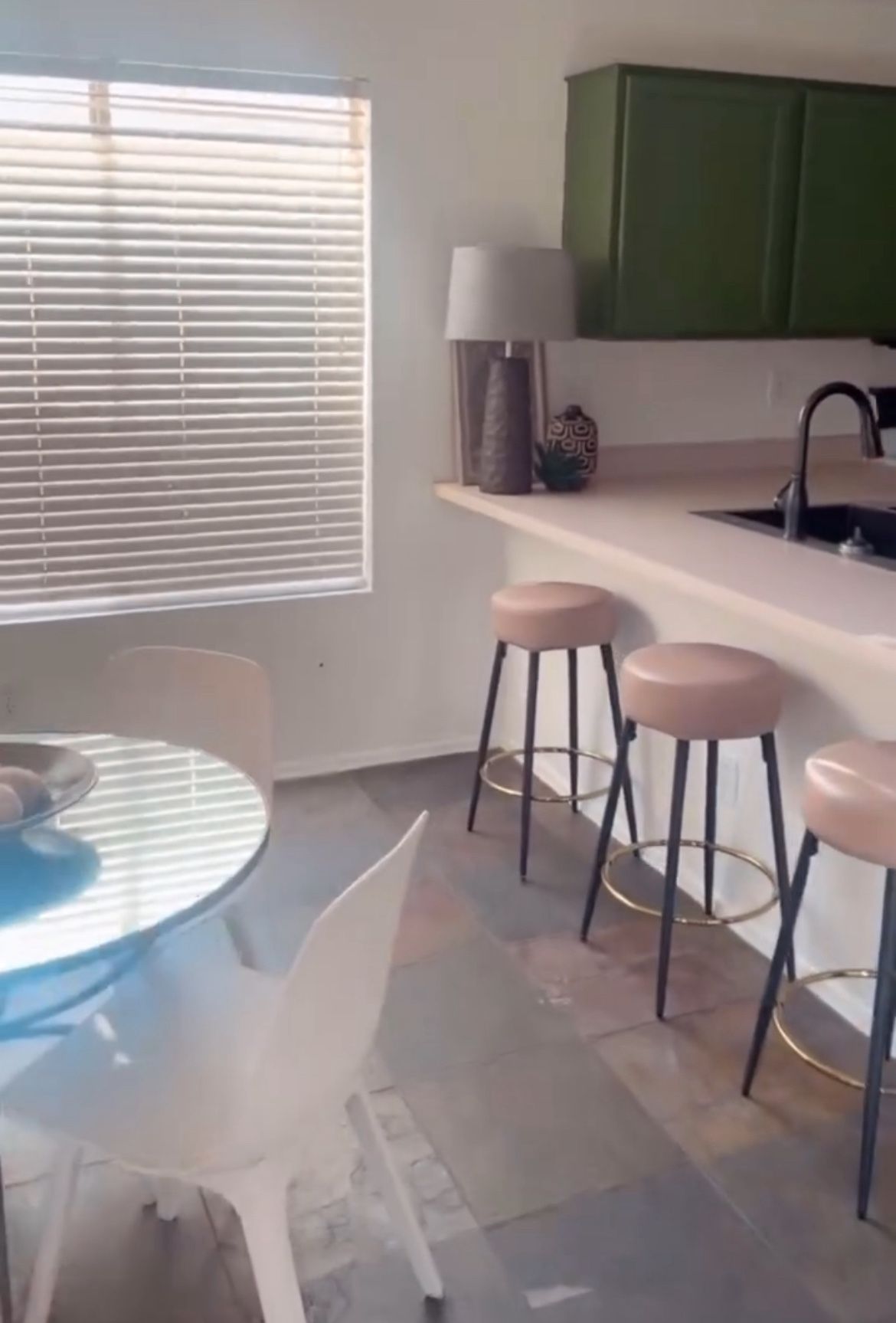 4 Counter Stools With Changeable Covers