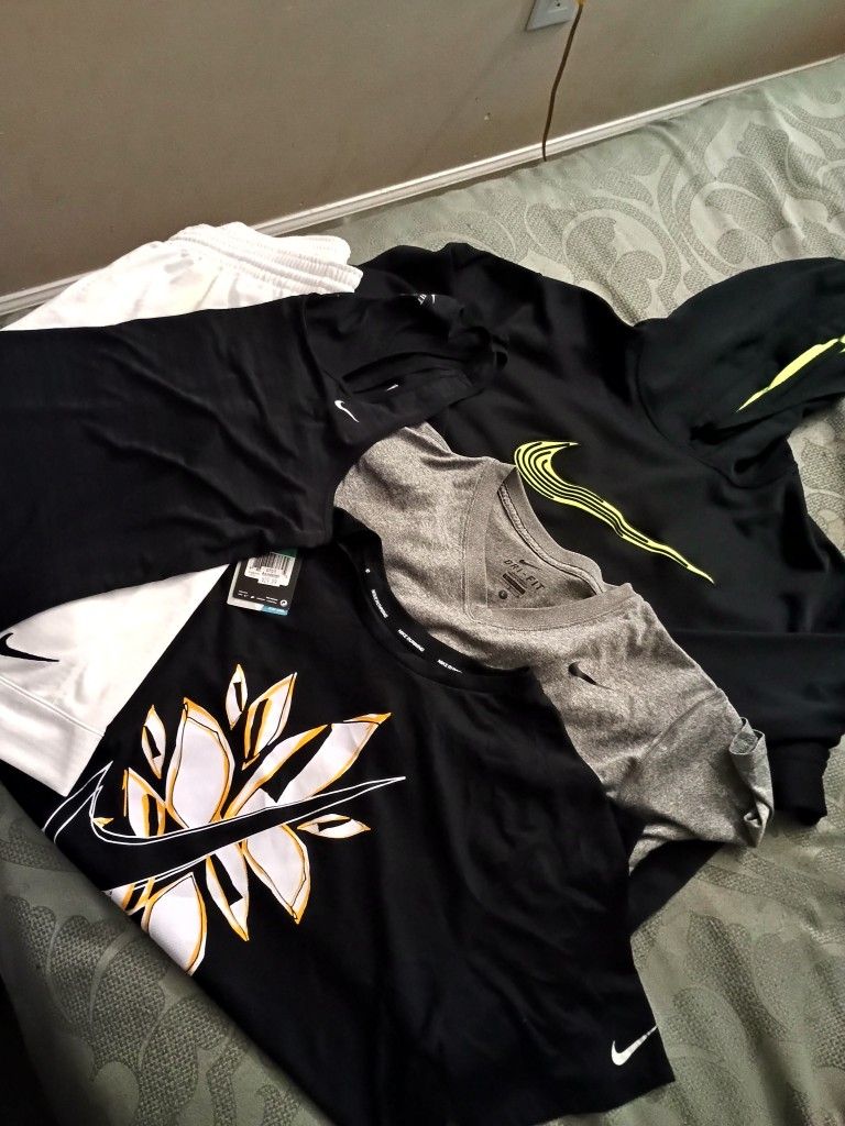Nike Athletic Bundle