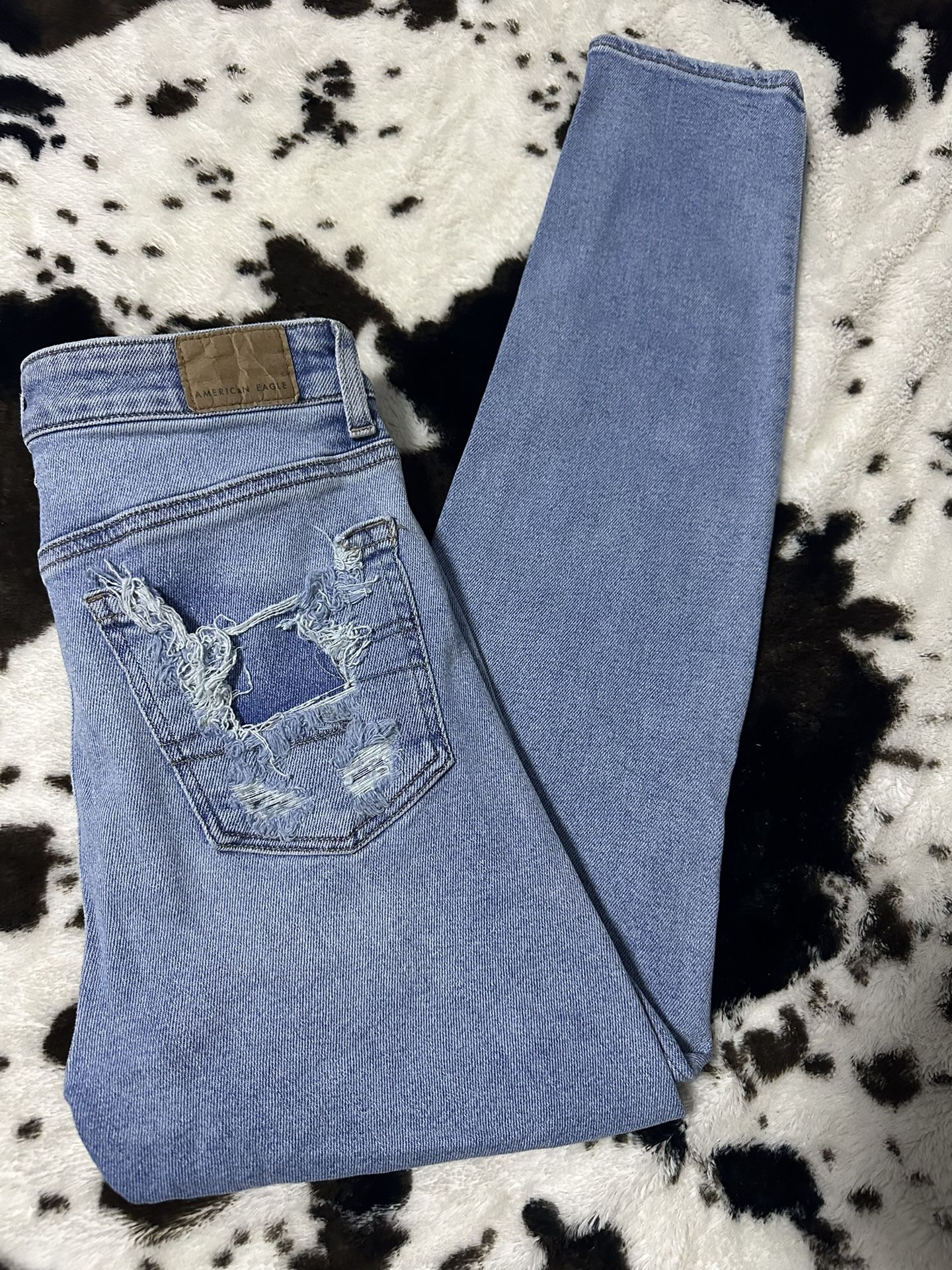 WOMEN AMERICAN EAGLE JEANS
