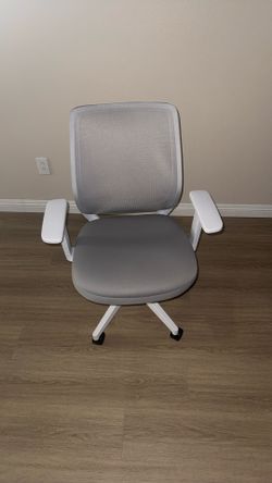 OFFICE ROLLING CHAIR