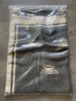 Dark Grey Bee Design Scarf Throw