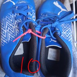 Boys Cleats Size 10