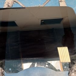 Ford F-150 Drivers Side Rear Door Glass
