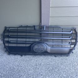 2024 Toyota Tundra grill 