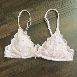 Pink lace bra(xsmall) $3