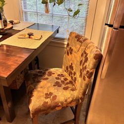 Counter Height With 2 Chairs And 2stool