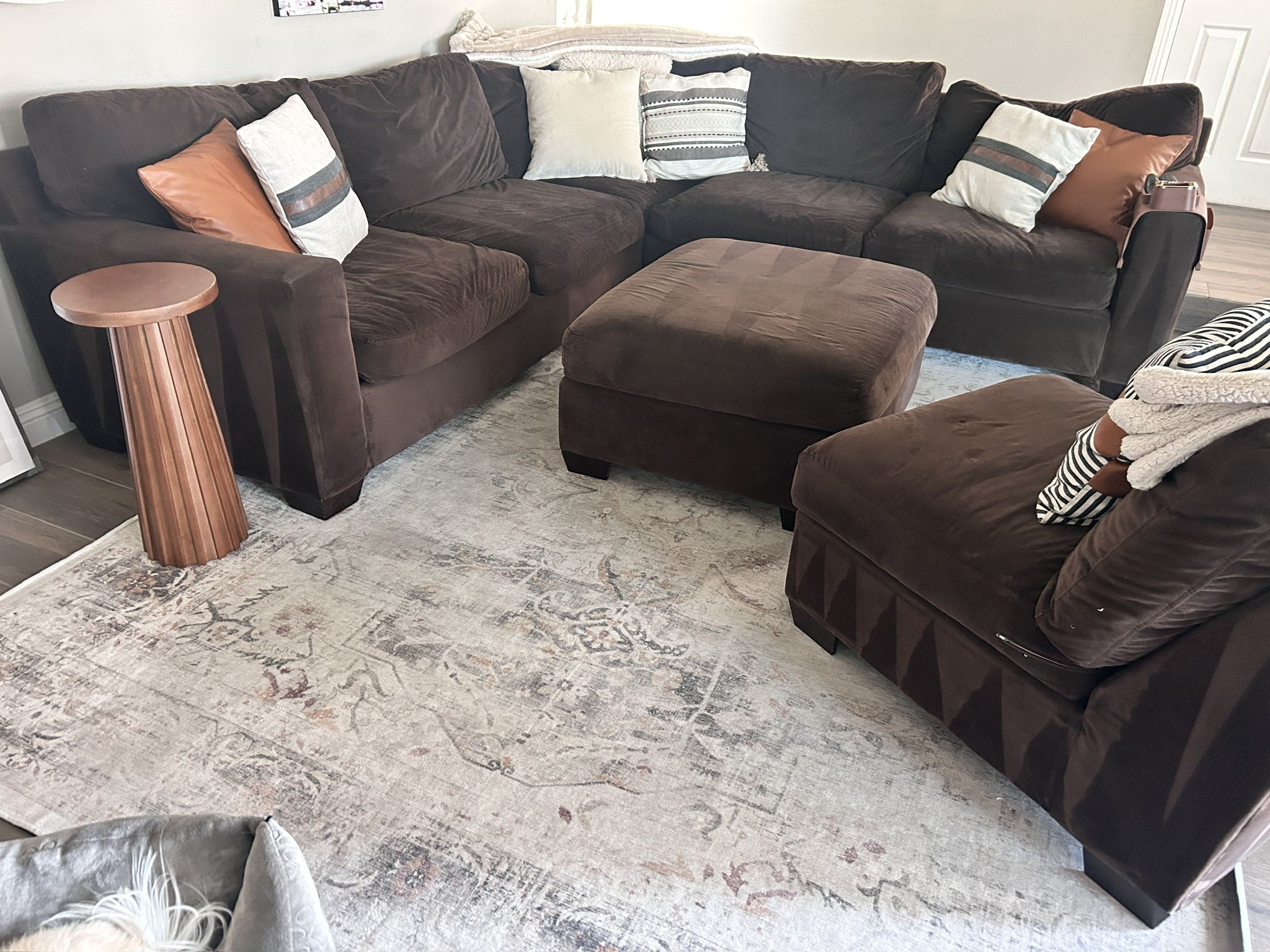 Z Gallery Sectional Sofa