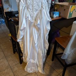 Traditional Wedding Dress