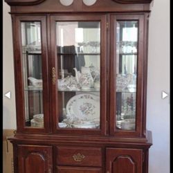 China Cabinet And Hutch