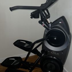 BlowFlex Max Trainer M8