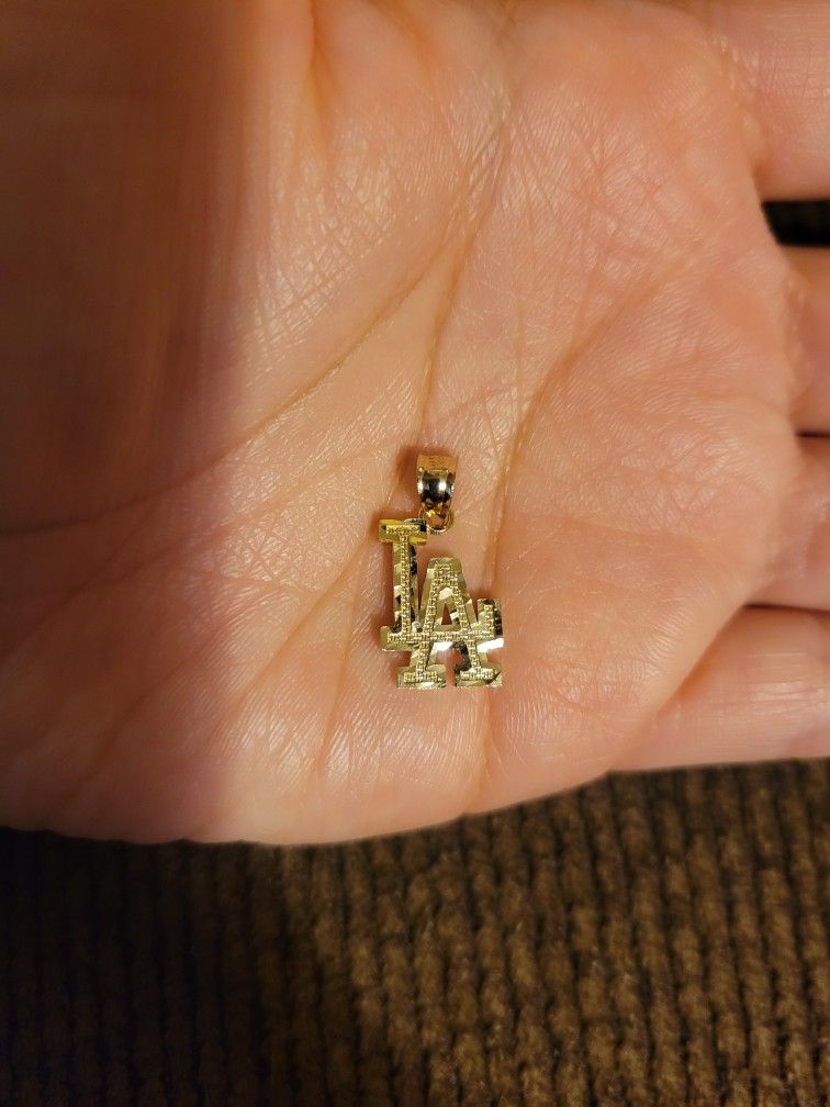 14k Gold Small Diamond Cut Pendant ONLY Chain NOT Included Oro 14k Solo Dije Cadena NO Incluida