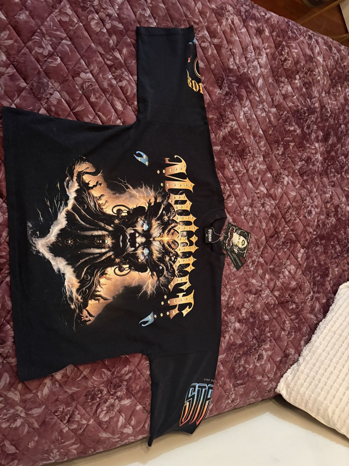 Stray Graphic Tee Size XL