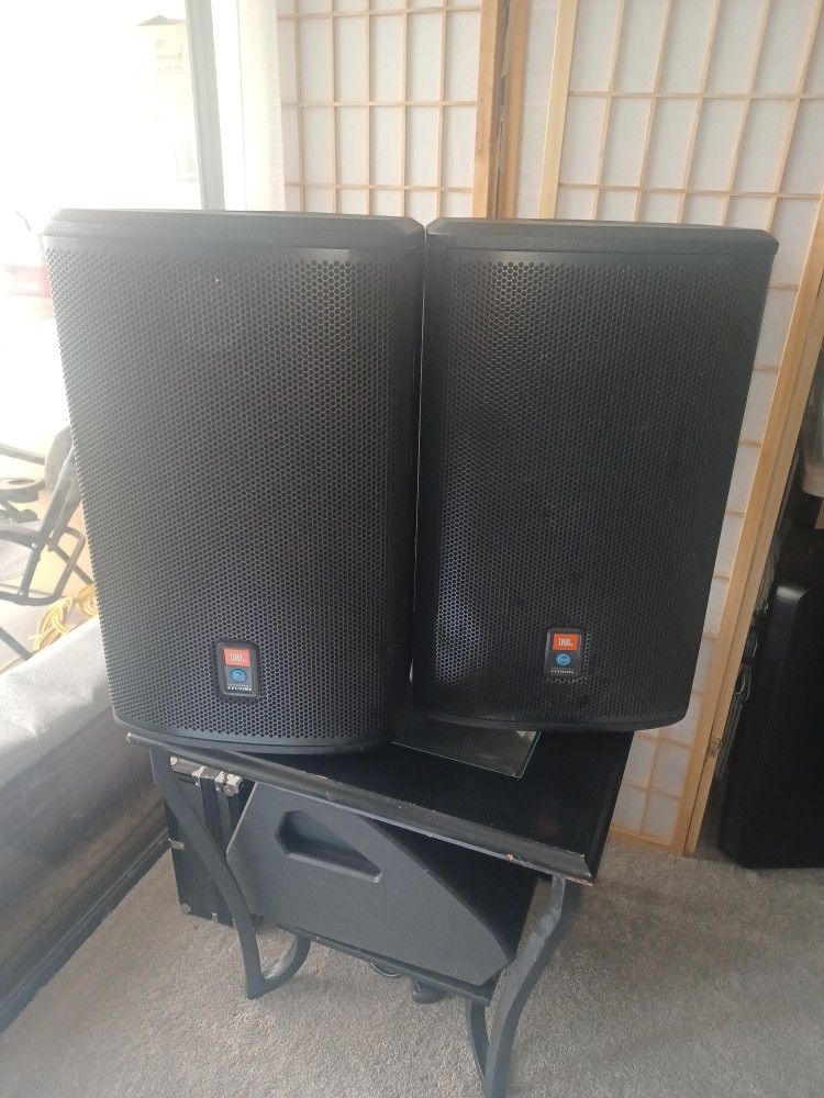 JBL PRX512M 12" Powered Speakers GOTTA GO!