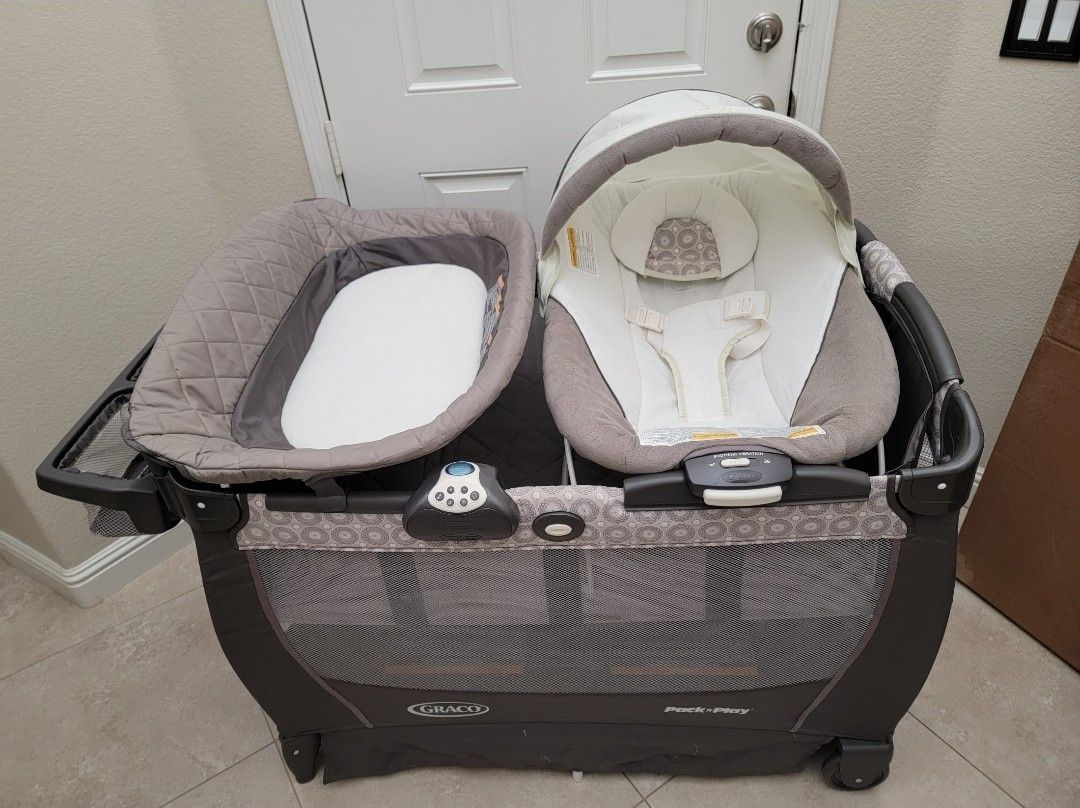 Graco Pack n Play Playard Snuggle Suite LX- Grey