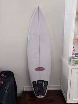 Cordell Surfboard  5’9”