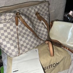 Louis vuitton purses 