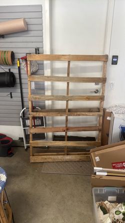 Wooden pallet