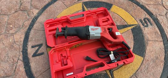 Milwaukee 7 Amp Corded 1/2 in. Corded Right-Angle Drill Kit with Hard Case