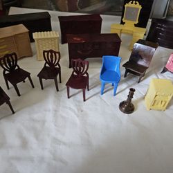 Lot Vintage Dollhouse Furniture