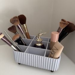 Cosmetic And Makeup Organizer 