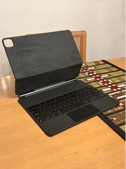 Apple Magic Keyboard for 12.9-inch iPad Pro (Black)