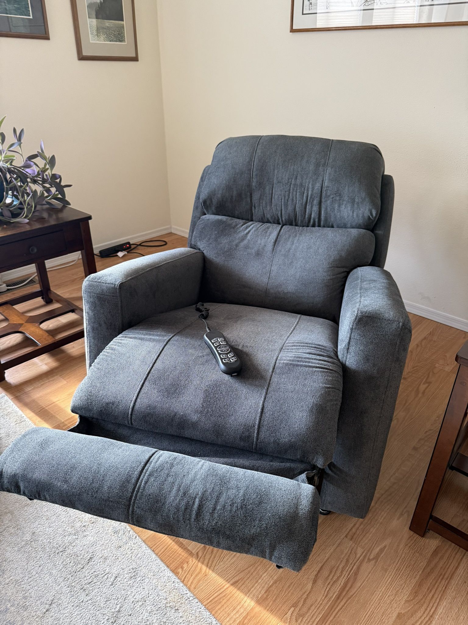 Electric Power Recliner With Remote