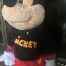 Disney Mickey Mouse Animated Singing Dance Star .15”
