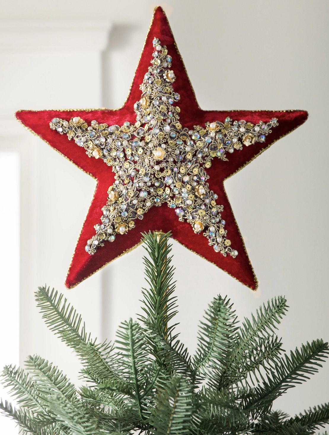 NEW in Box: Balsam Hill Red Star Beaded Tree Topper