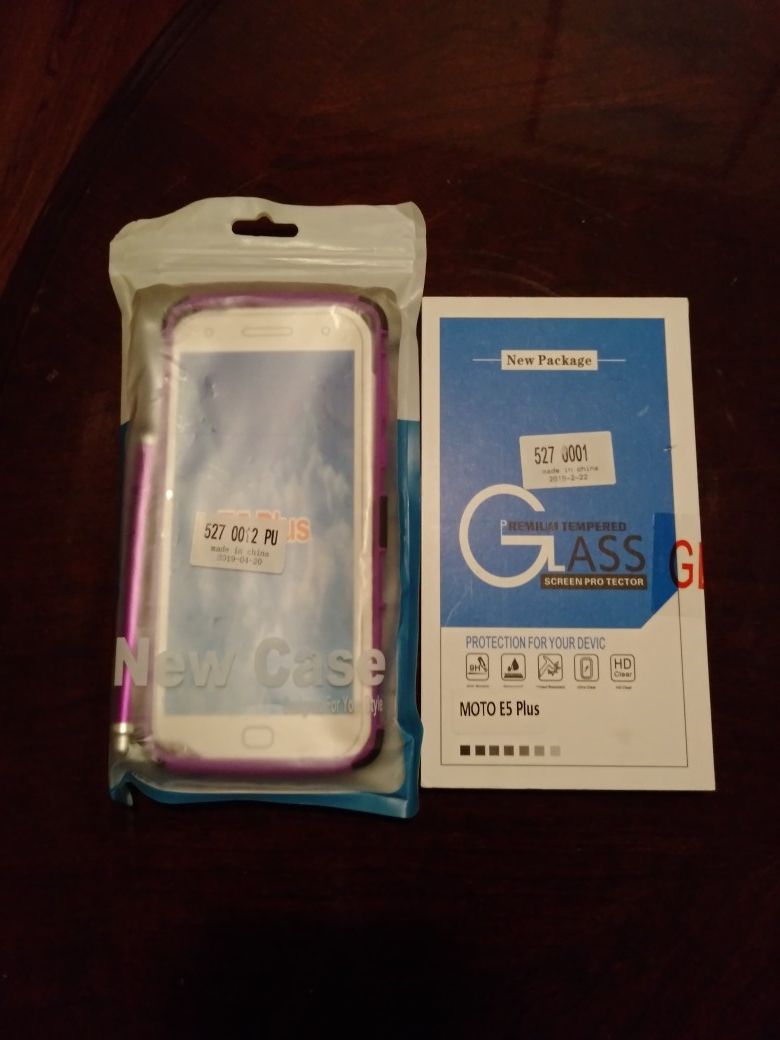 Moto e5 Plus Glass Protector & Case