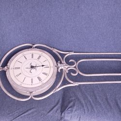 Vintage Clock (Free)