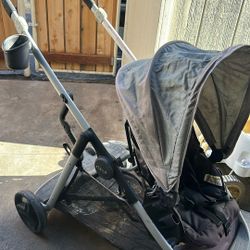 Free black Graco Stroller (2 Seats)