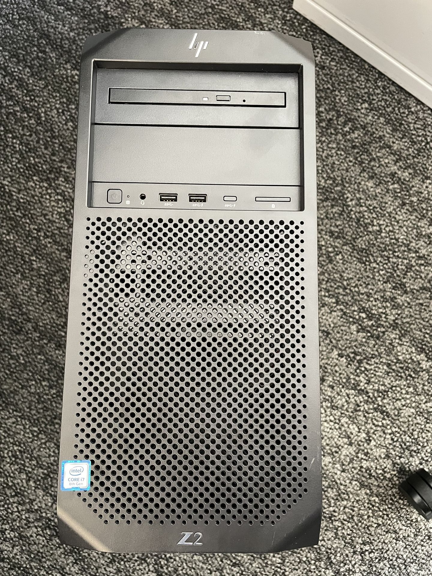 HP Z2 G4 Workstation + HP 22in Monitor