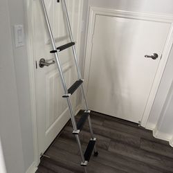 RV Ladder