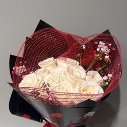 	💗 Hello Kitty Rose Bouquet – Valentine’s Special