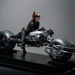 QUEEN STUDIOS CATWOMAN 1/3 Scale On Batpod Statue, SEALED, Sideshow