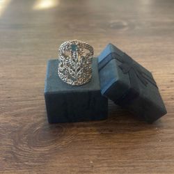 Beautiful Ring Real Gold No Fake Whith Diamonds 