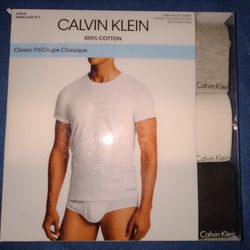 Calvin Klein + Tommy Hilfiger T-shirts  NEW!!! Sm