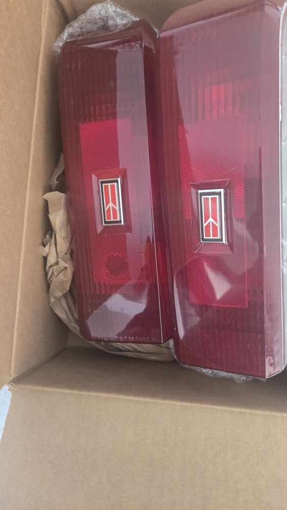 Gbody Cutlass Taillights