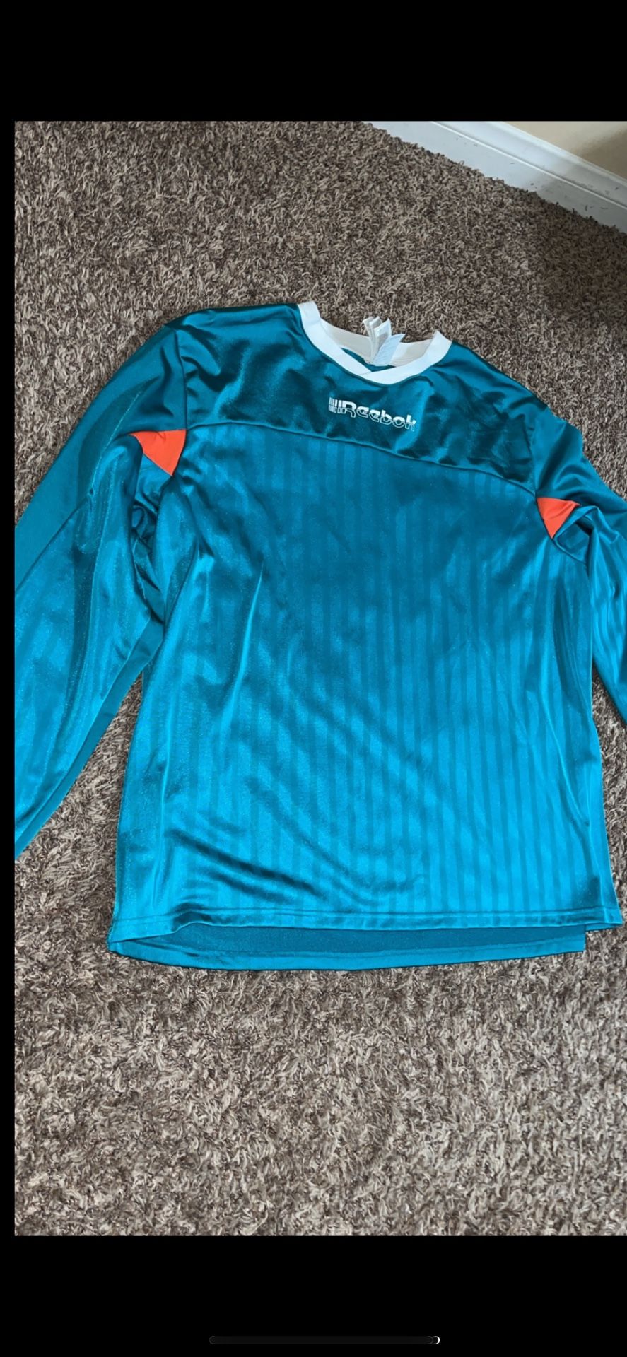 Price Drop! Reebok Jersey 