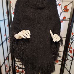 PRE-LOVED "BETSEY JOHNSON" BLACK METALLIC SHAGGY FUZZY PONCHO CAPE/SIZE OSFM
