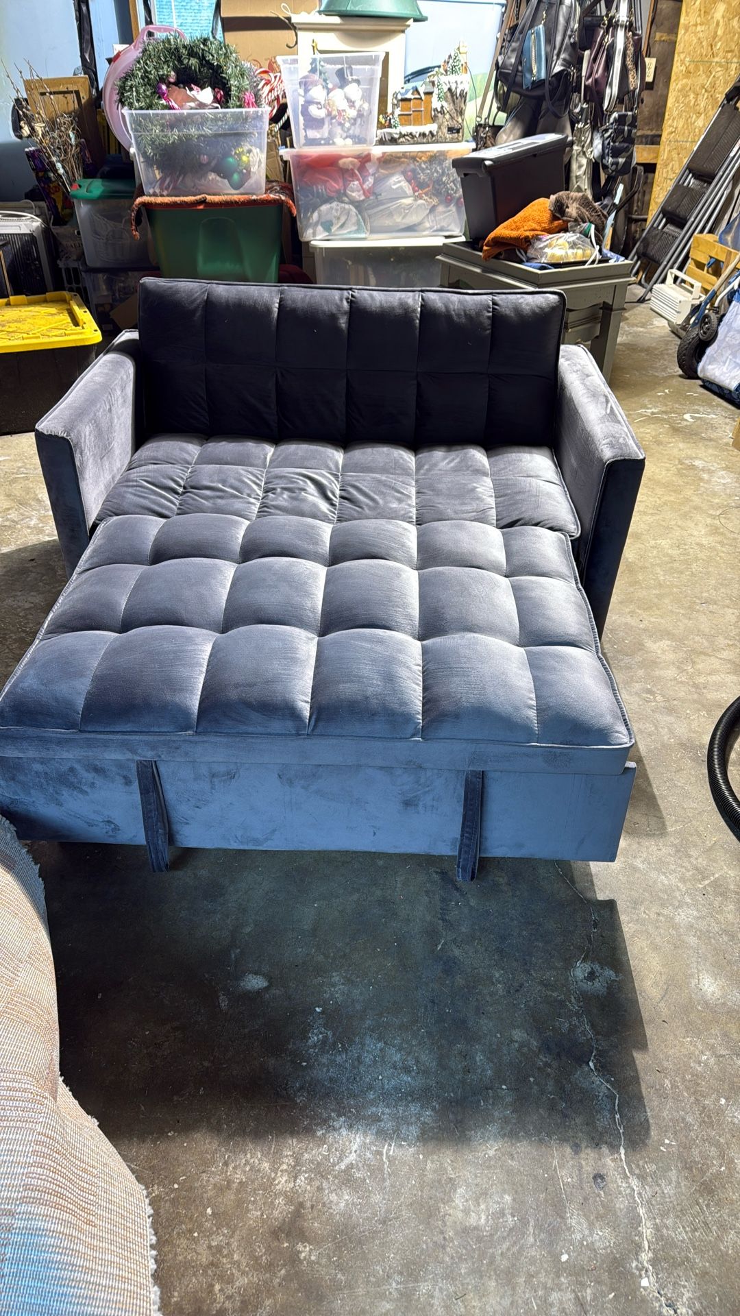 Small Couch/fold Out Bed Adjustable