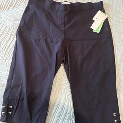New WITH Tags Women Capris Size 18 $10